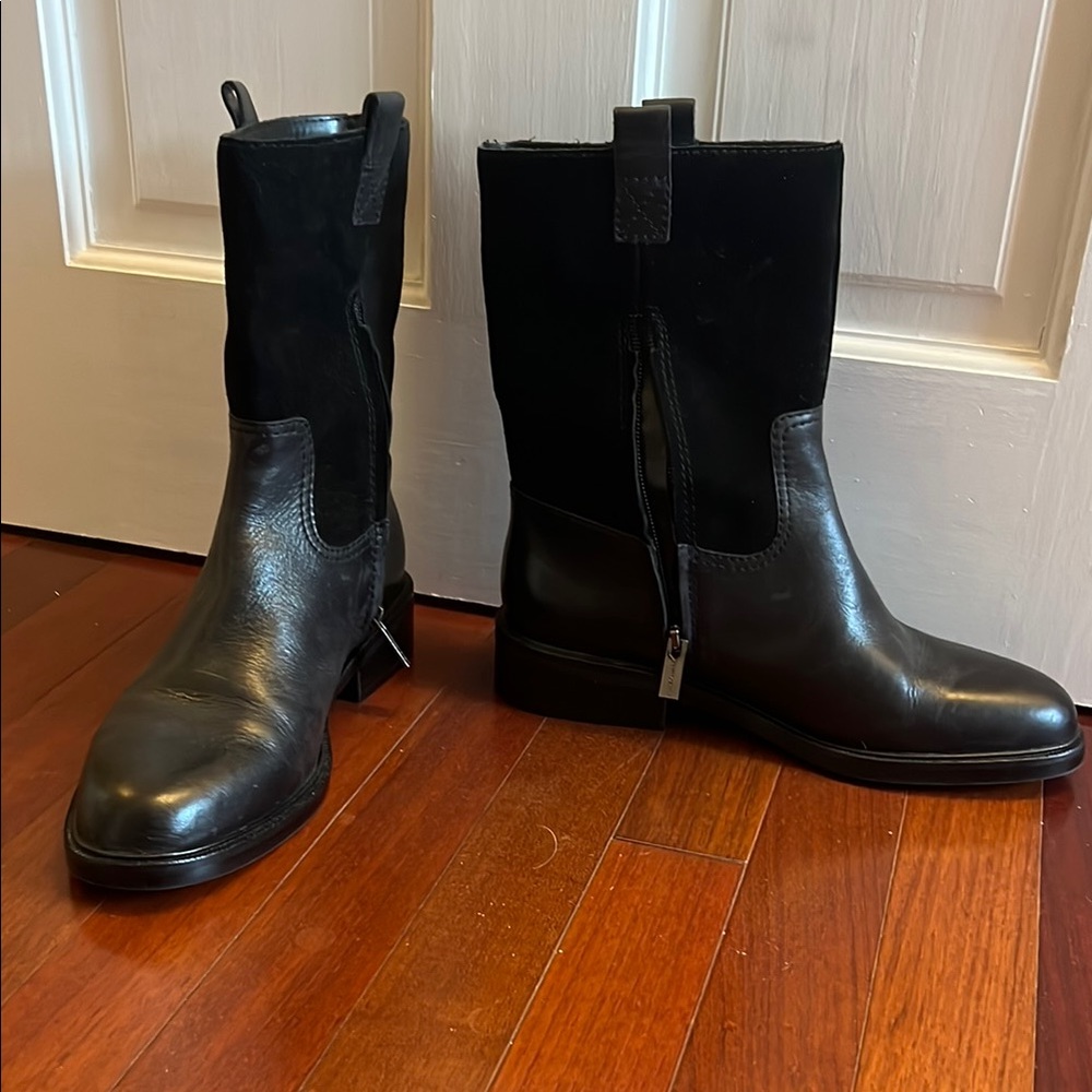 Black Leather Heeled Boots with Pull-On Design